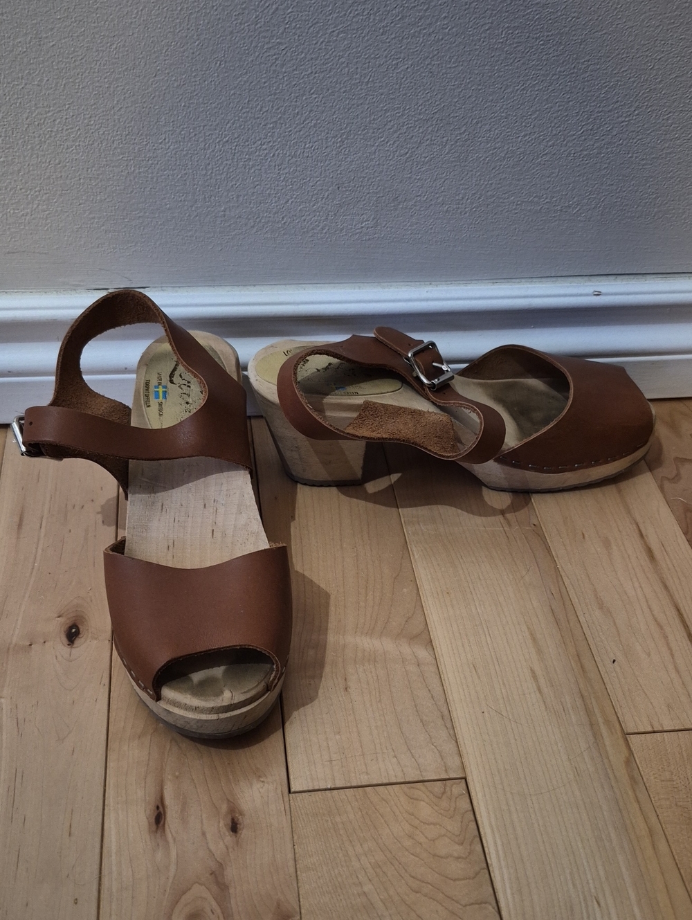 Lotta From Stockholm Women's Size 39 (Size 9) Brown Leather Open-Toe Clogs